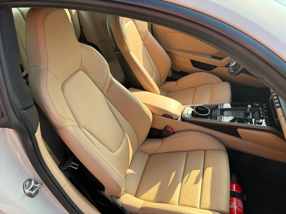2020 Porsche 992 Carrera 4S - Image 18 of 29