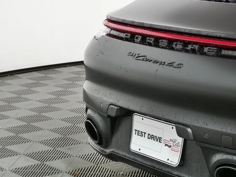 2020 Porsche 992 Carrera 4S - Image 26 of 31