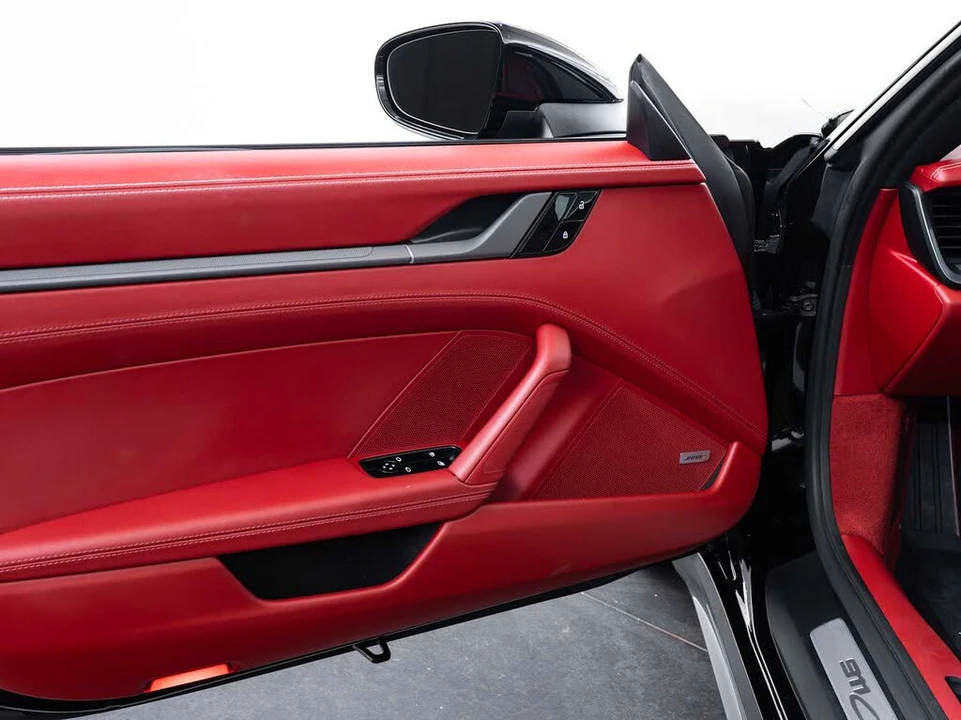 2020 Porsche 992 Carrera 4S - Image 14 of 27