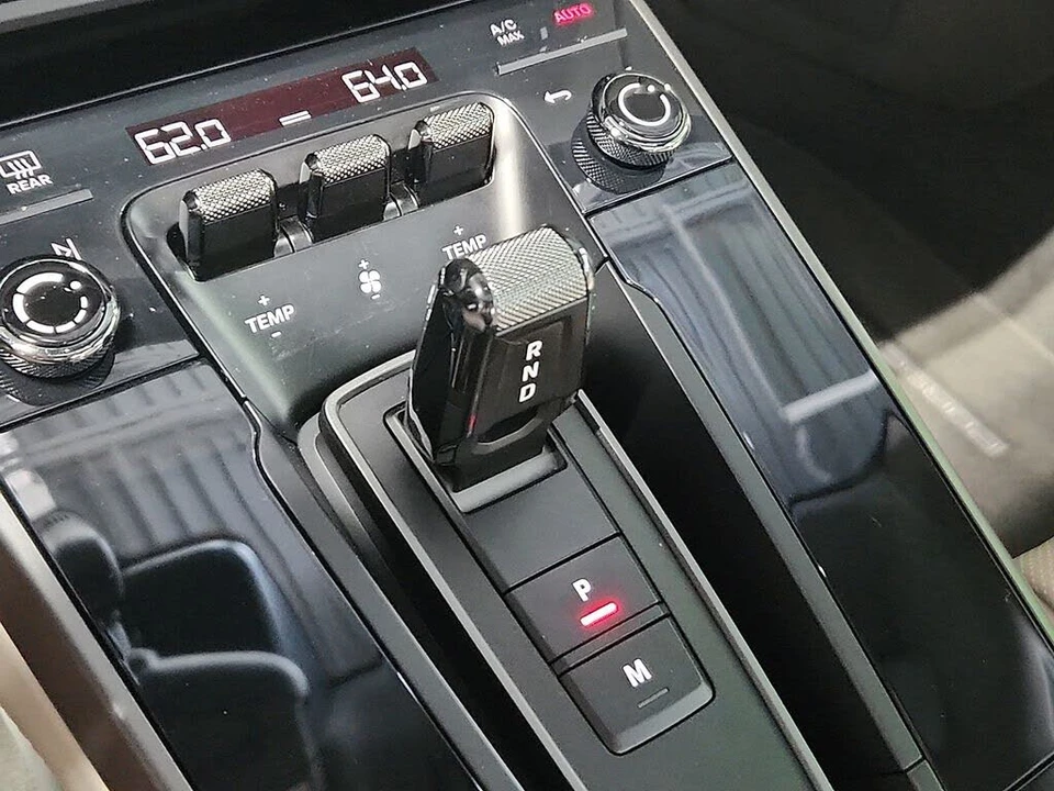 2020 Porsche 992 Carrera 4S - Image 14 of 31