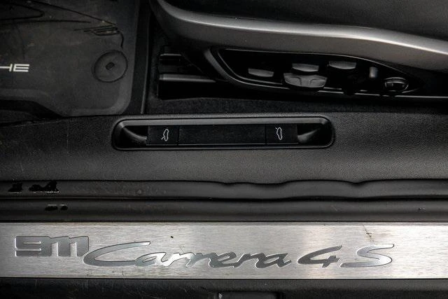 2020 Porsche 992 Carrera 4S - Image 13 of 31