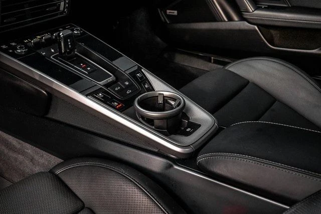 2020 Porsche 992 Carrera 4S - Image 28 of 31