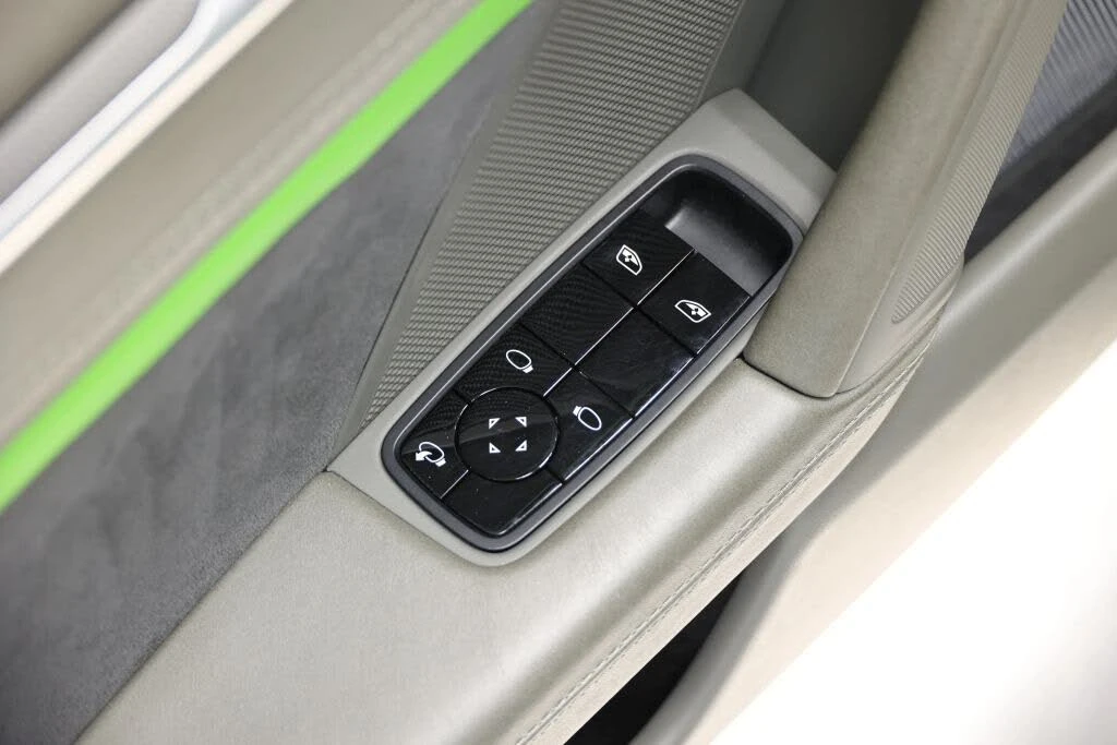 2020 Porsche 992 Carrera 4S - Image 14 of 31