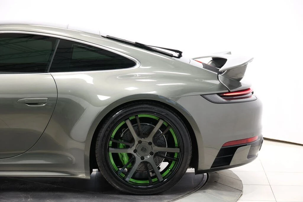2020 Porsche 992 Carrera 4S - Image 11 of 31