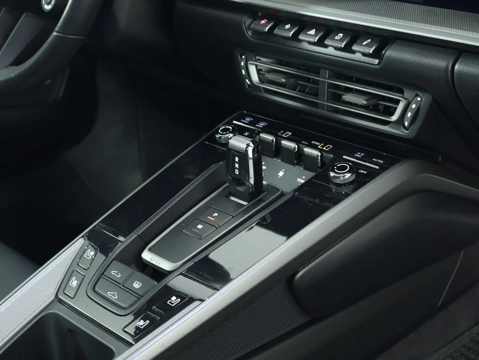 2020 Porsche 992 Carrera 4S - Image 21 of 27