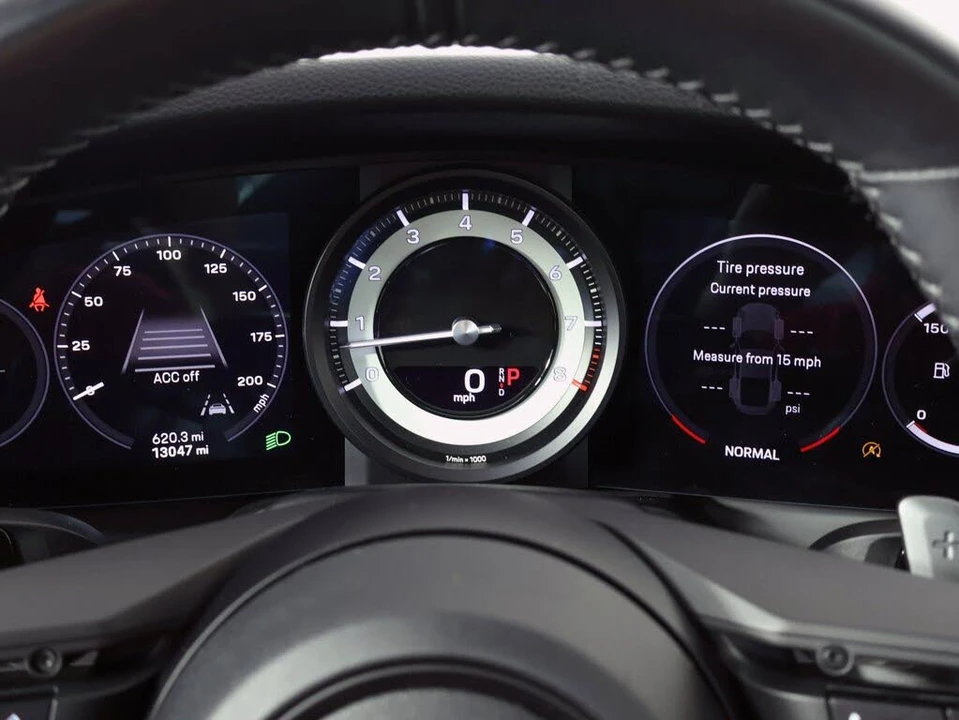 2020 Porsche 992 Carrera 4S - Image 25 of 27