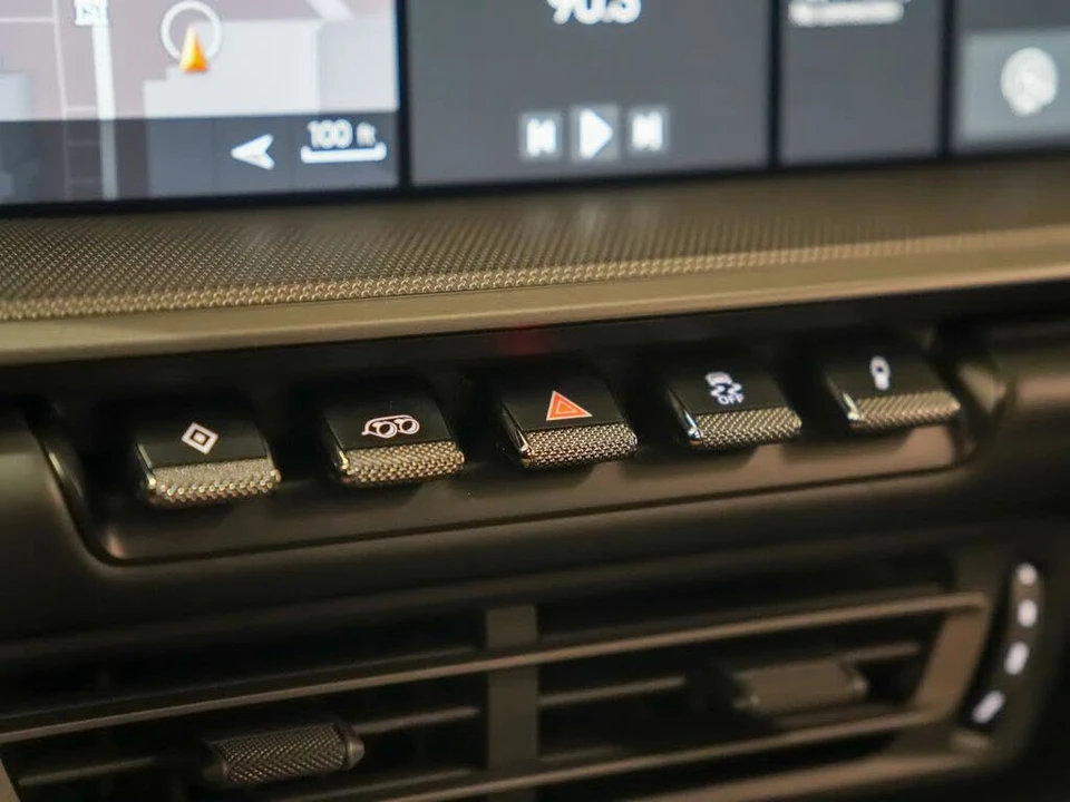 2020 Porsche 992 Carrera 4S - Image 29 of 31