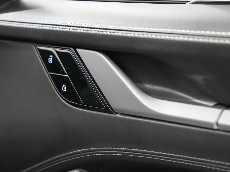 2020 Porsche 992 Carrera 4S - Image 15 of 31