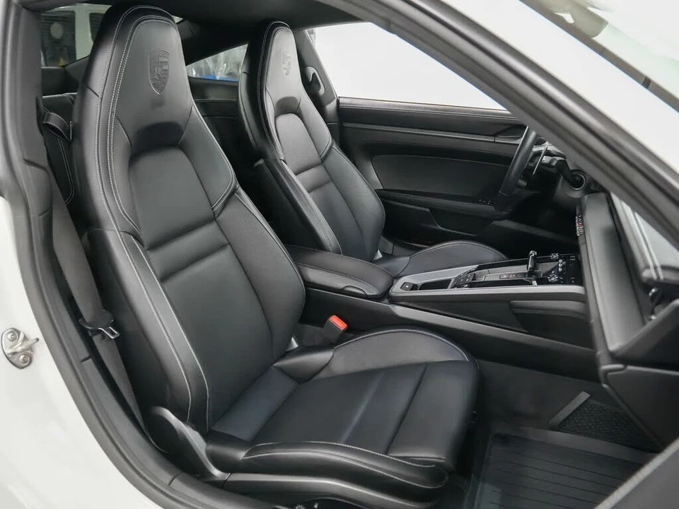 2020 Porsche 992 Carrera 4S - Image 17 of 31