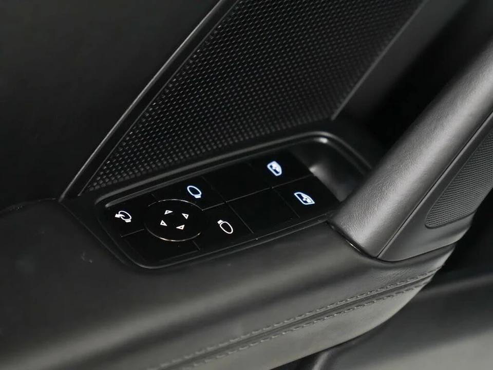 2020 Porsche 992 Carrera 4S - Image 19 of 31