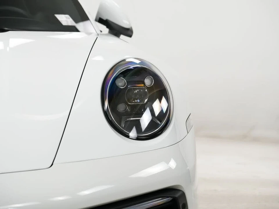 2020 Porsche 992 Carrera 4S - Image 7 of 31