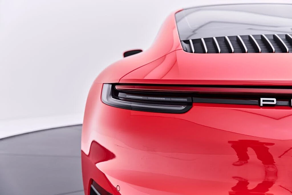 2020 Porsche 992 Carrera 4S - Image 25 of 31