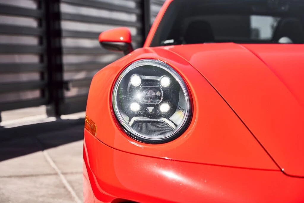 2020 Porsche 992 Carrera 4S - Image 8 of 31