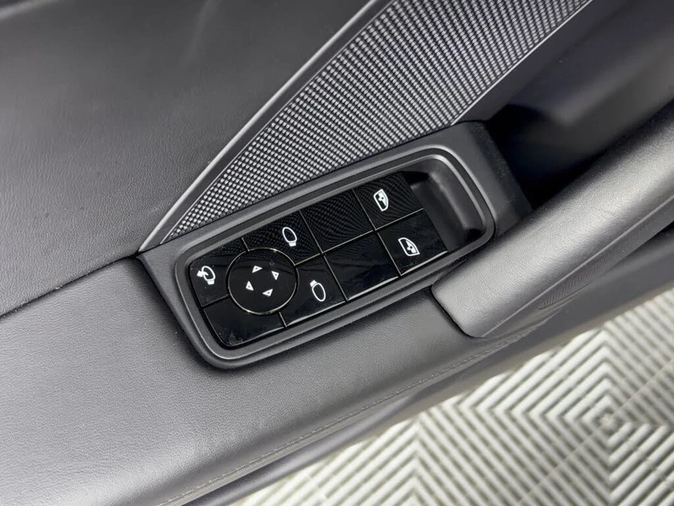 2020 Porsche 992 Carrera 4S - Image 15 of 31