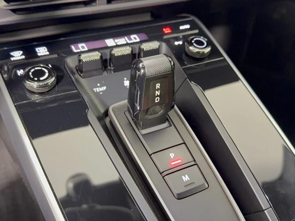 2020 Porsche 992 Carrera 4S - Image 21 of 31