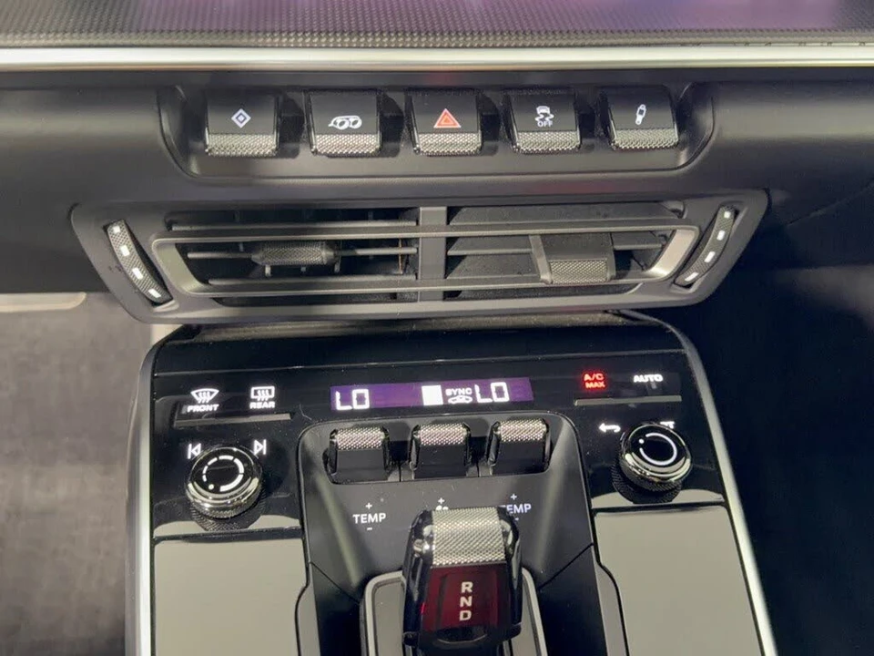 2020 Porsche 992 Carrera 4S - Image 22 of 31