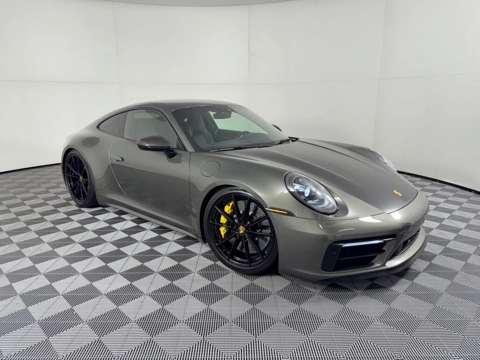 2020 Porsche 992 Carrera 4S - Image 7 of 31