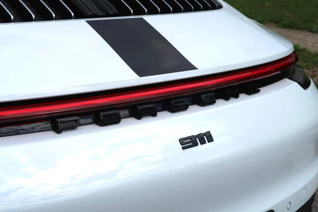 2020 Porsche 992 Carrera 4S - Image 11 of 30