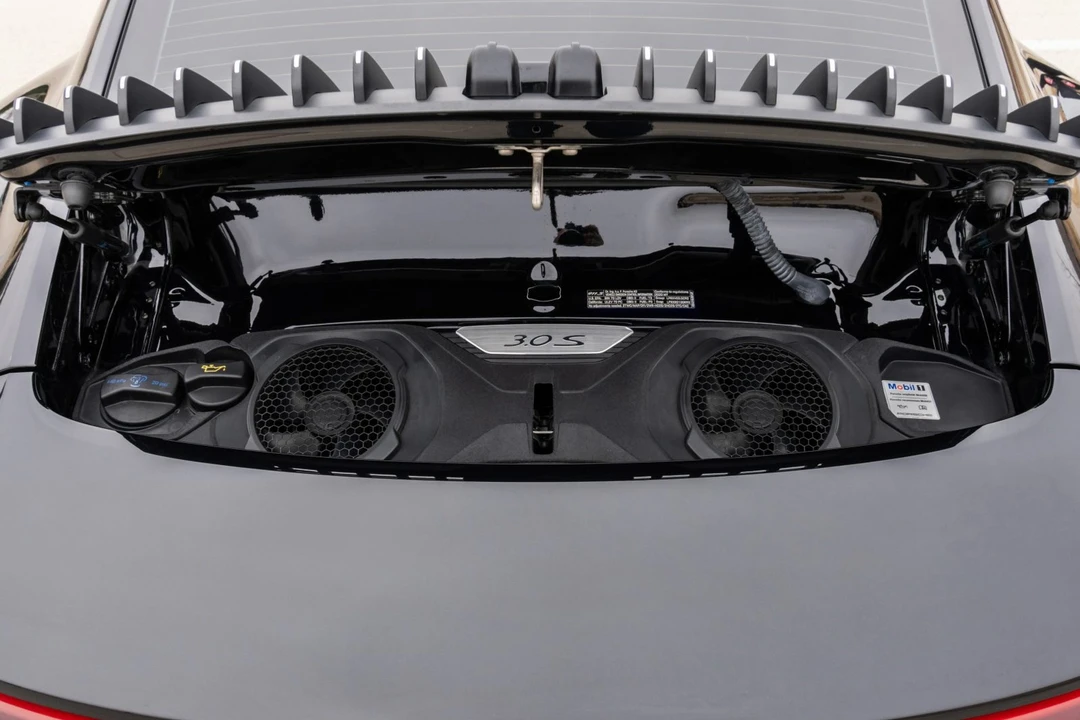 2020 Porsche 992 Carrera 4S - Image 6 of 8