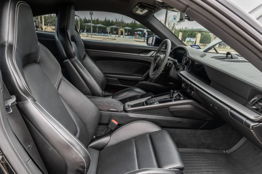 2020 Porsche 992 Carrera 4S - Image 4 of 8