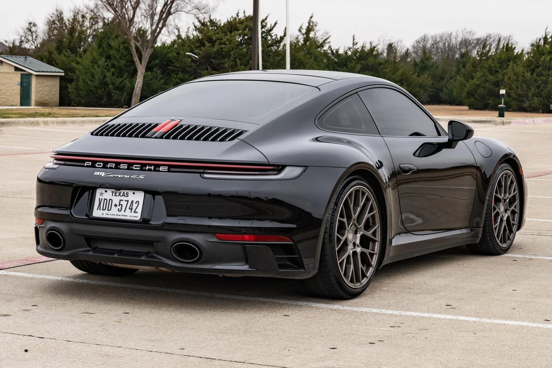 2020 Porsche 992 Carrera 4S - Image 11 of 31