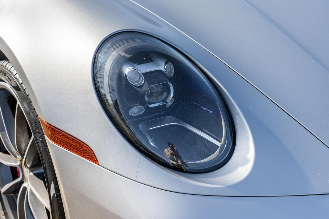 2020 Porsche 992 Carrera 4S - Image 24 of 31