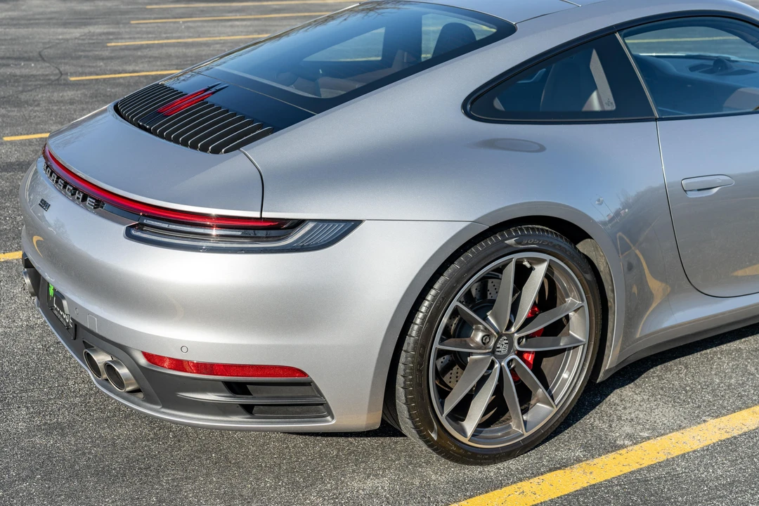 2020 Porsche 992 Carrera 4S - Image 18 of 31