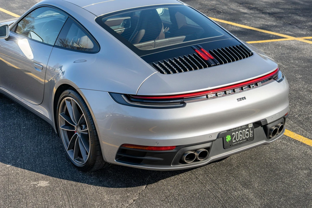 2020 Porsche 992 Carrera 4S - Image 16 of 31