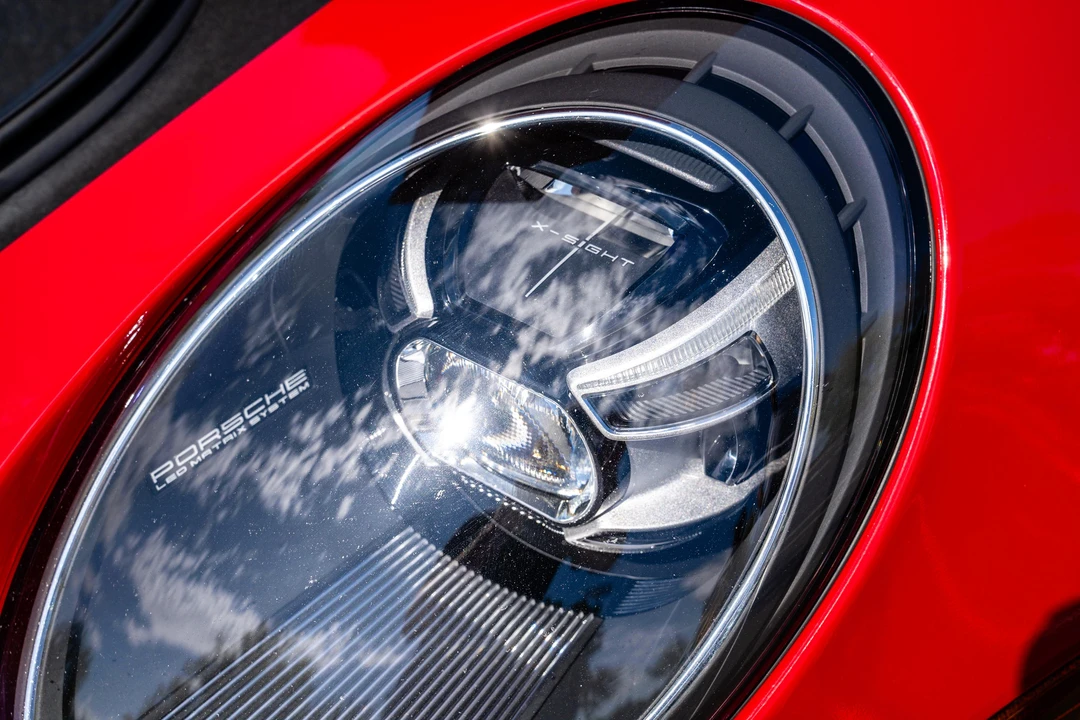 2020 Porsche 992 Carrera 4S - Image 13 of 31