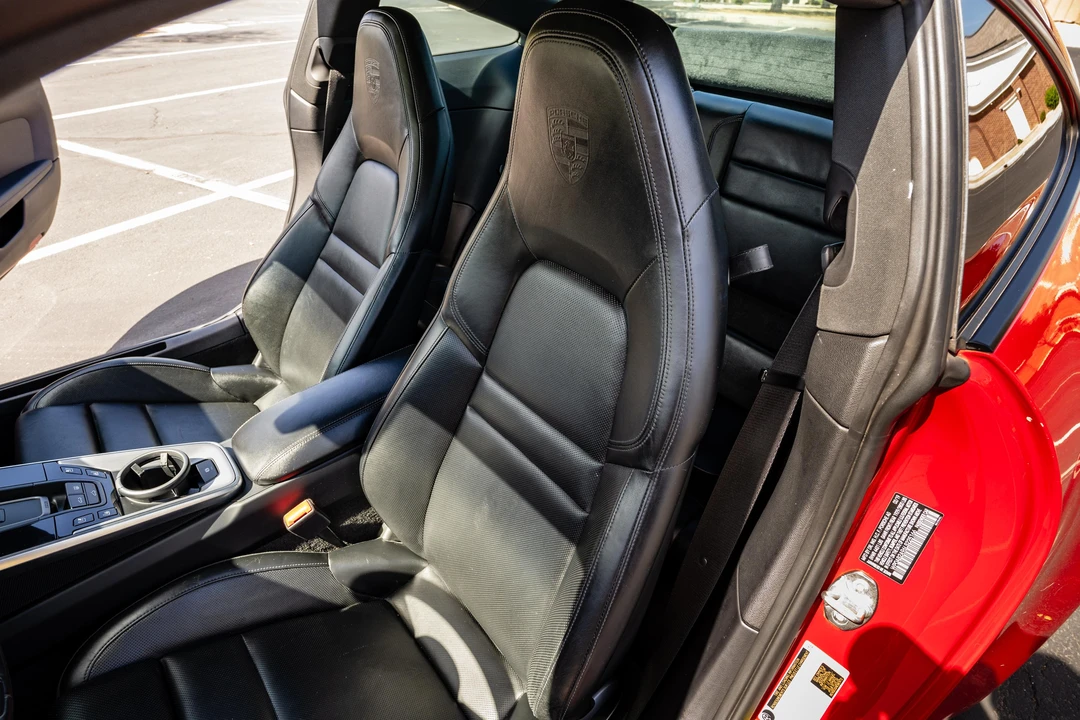 2020 Porsche 992 Carrera 4S - Image 25 of 31