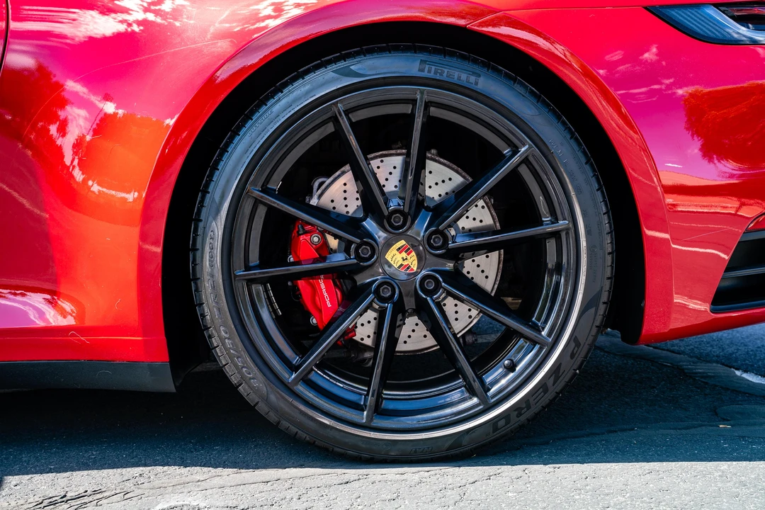 2020 Porsche 992 Carrera 4S - Image 21 of 31