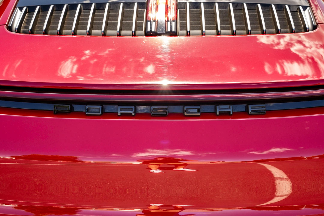 2020 Porsche 992 Carrera 4S - Image 17 of 31