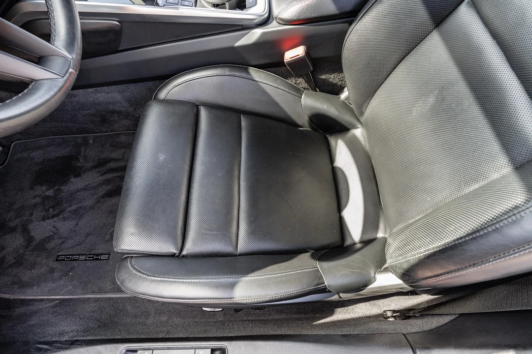 2020 Porsche 992 Carrera 4S - Image 29 of 31