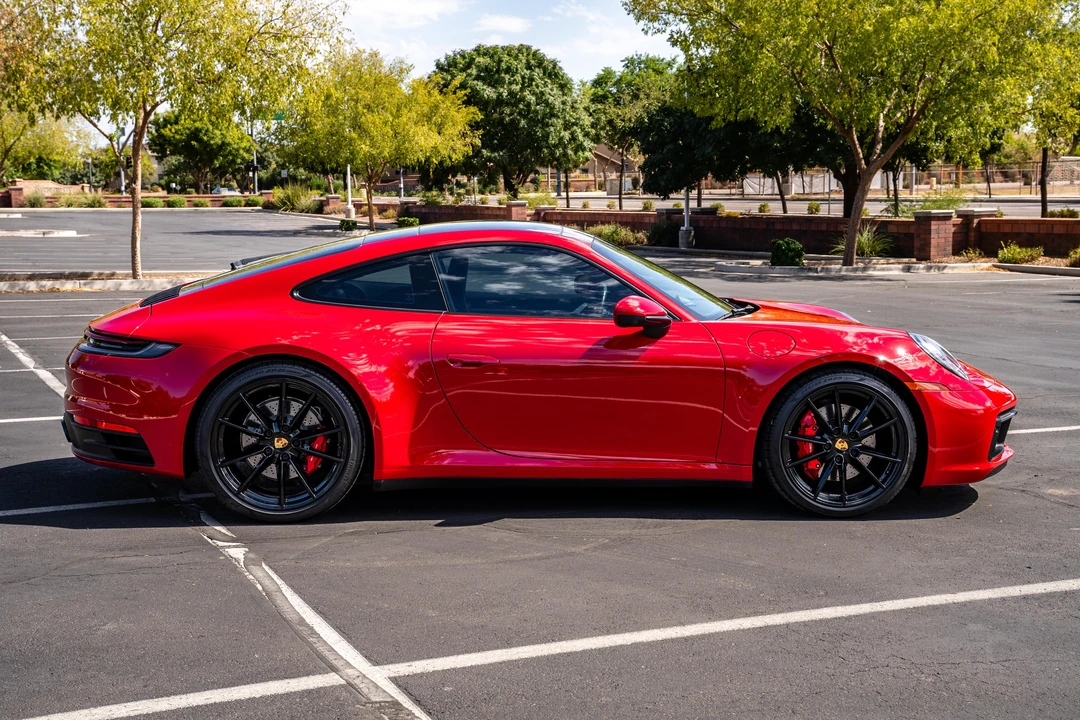 2020 Porsche 992 Carrera 4S - Image 9 of 31