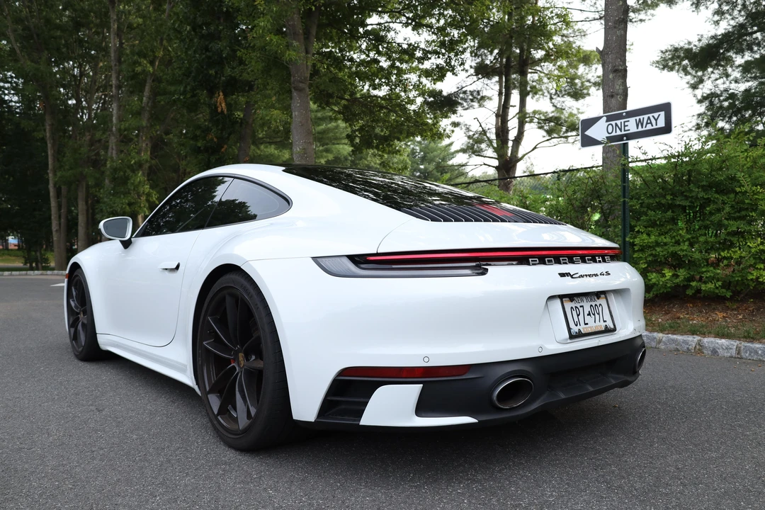 2020 Porsche 992 Carrera 4S - Image 8 of 31