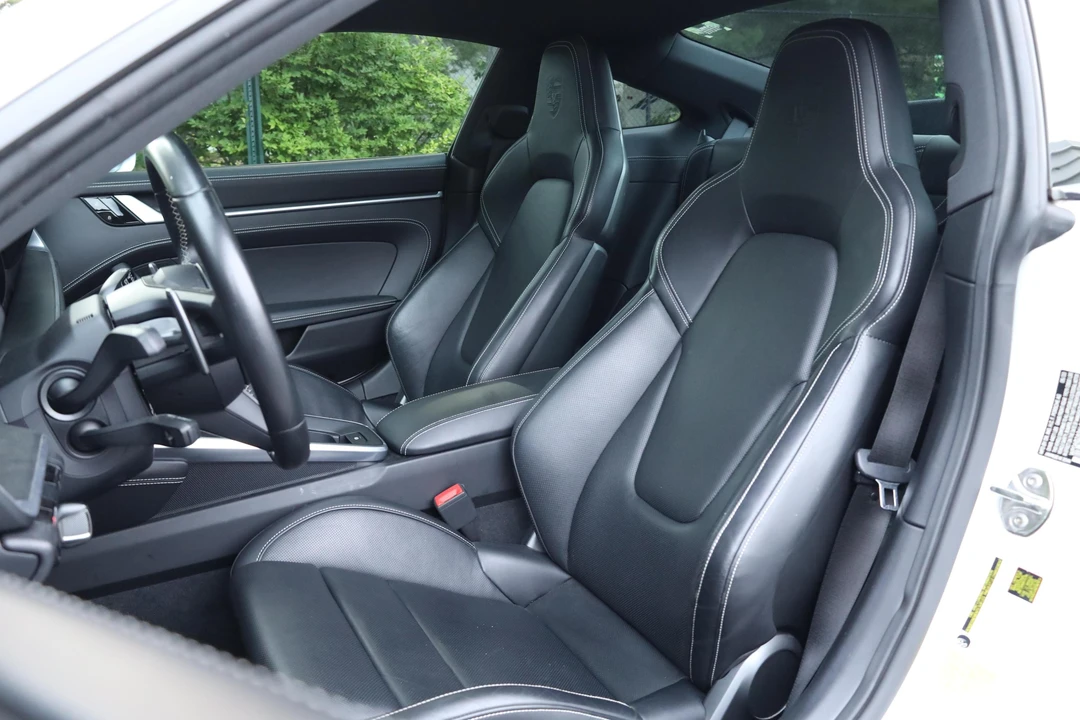 2020 Porsche 992 Carrera 4S - Image 26 of 31