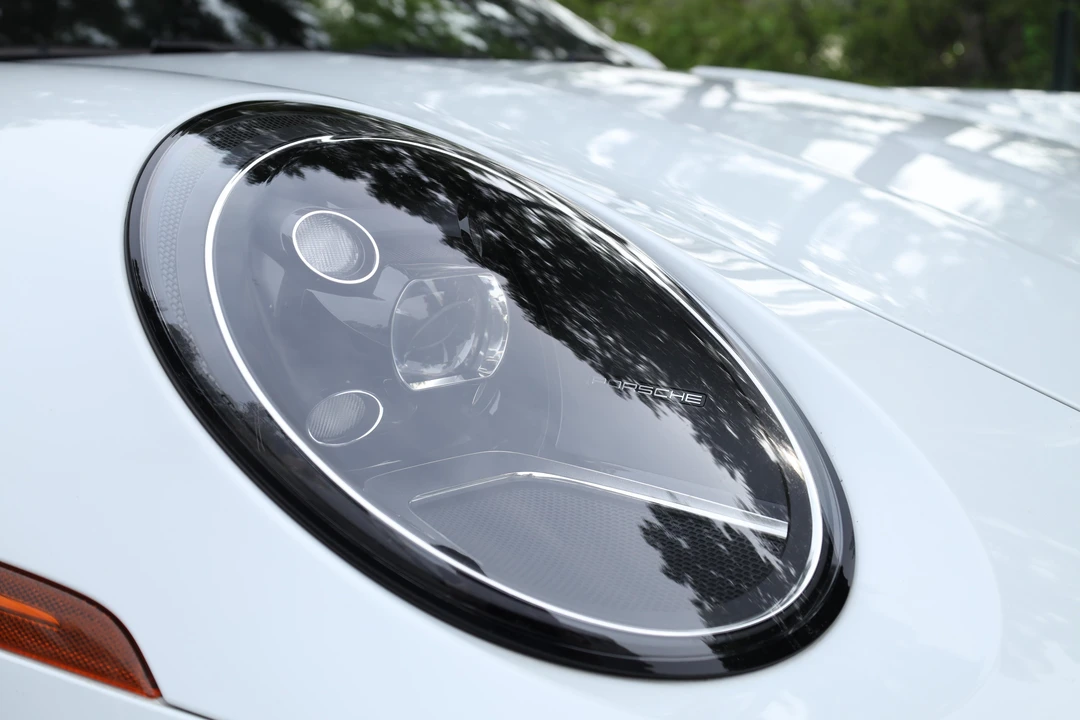2020 Porsche 992 Carrera 4S - Image 10 of 31