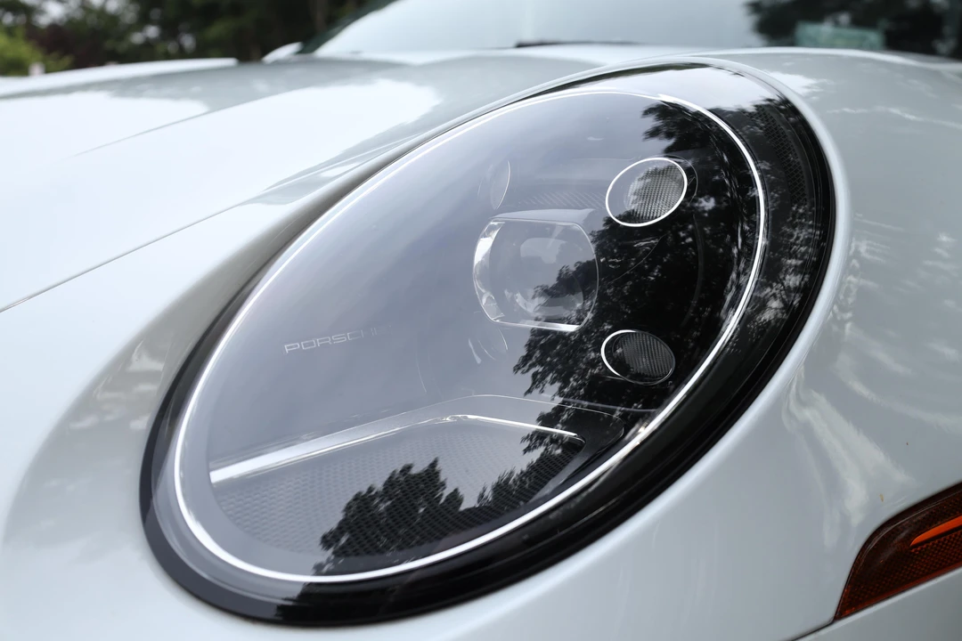 2020 Porsche 992 Carrera 4S - Image 12 of 31