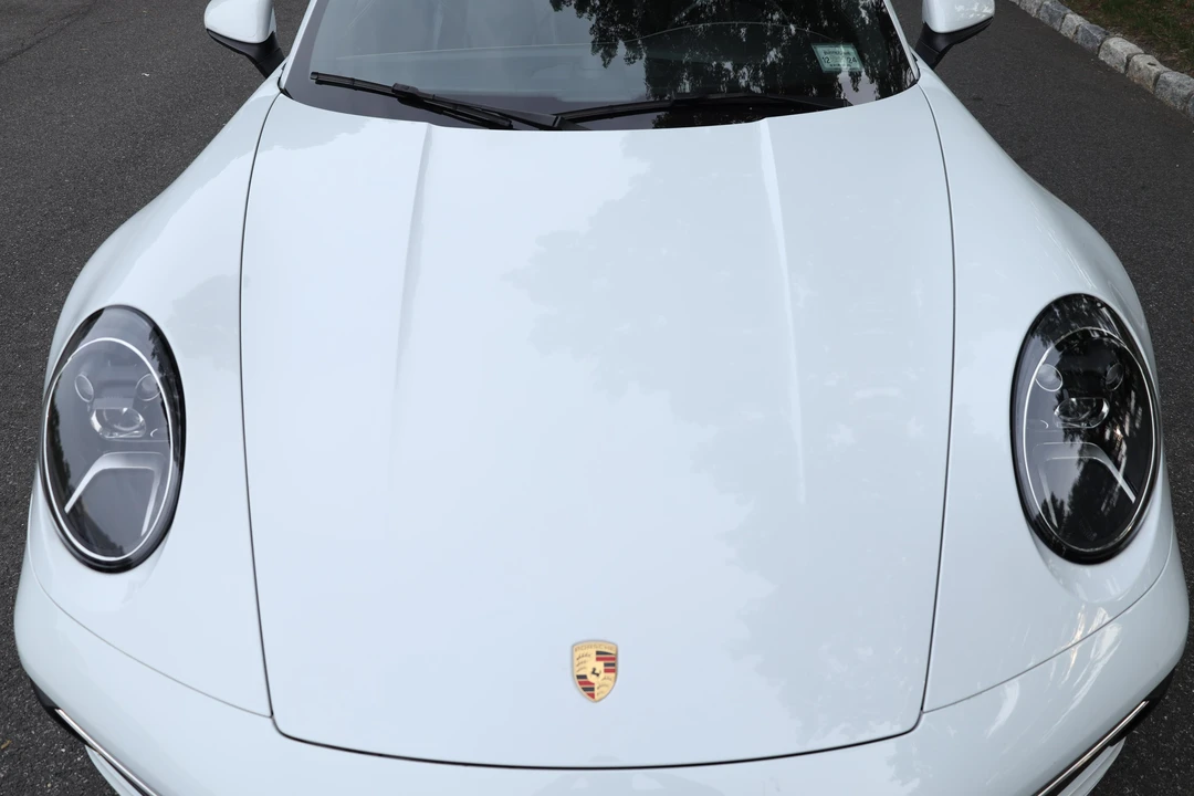 2020 Porsche 992 Carrera 4S - Image 11 of 31