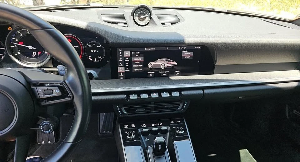 2020 Porsche 992 Carrera 4S - Image 4 of 4