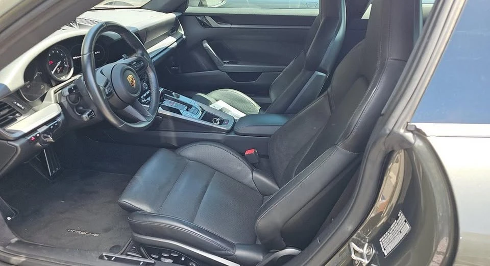 2020 Porsche 992 Carrera 4S - Image 3 of 4