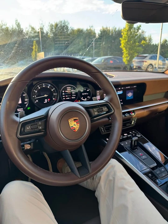 2020 Porsche 992 Carrera 4S - Image 6 of 7
