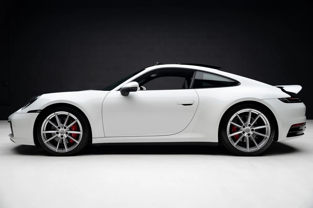 2020 Porsche 992 Carrera 4S - Image 17 of 21