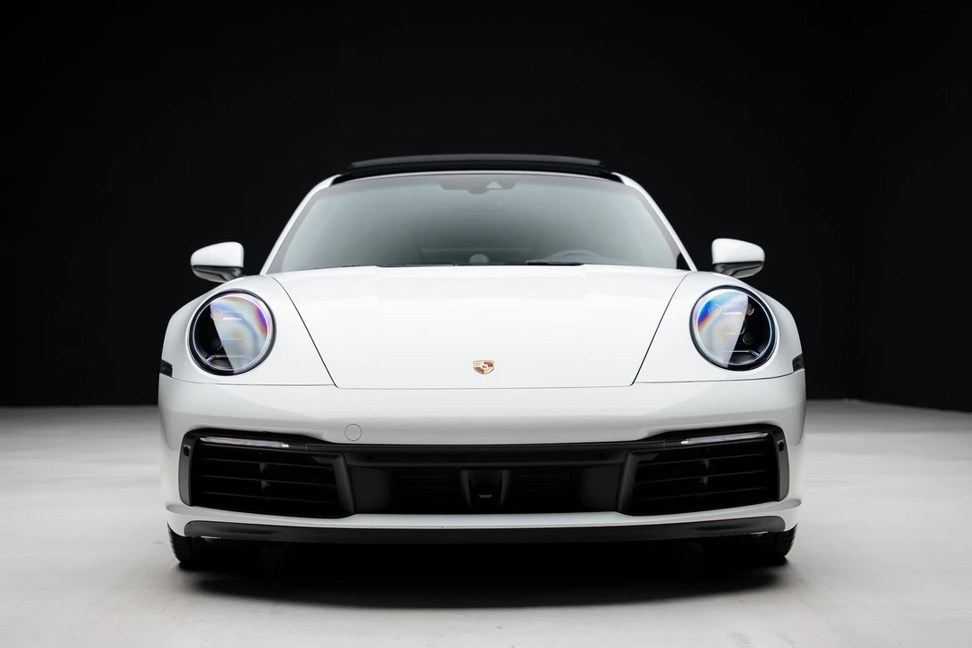 2020 Porsche 992 Carrera 4S - Image 8 of 21