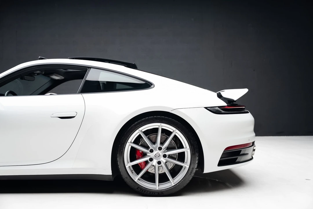 2020 Porsche 992 Carrera 4S - Image 20 of 21