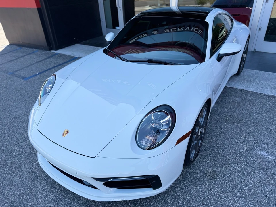 2020 Porsche 992 Carrera 4S - Image 9 of 31