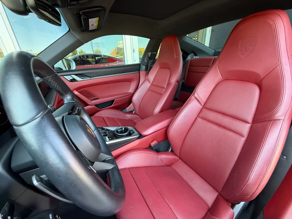 2020 Porsche 992 Carrera 4S - Image 29 of 31