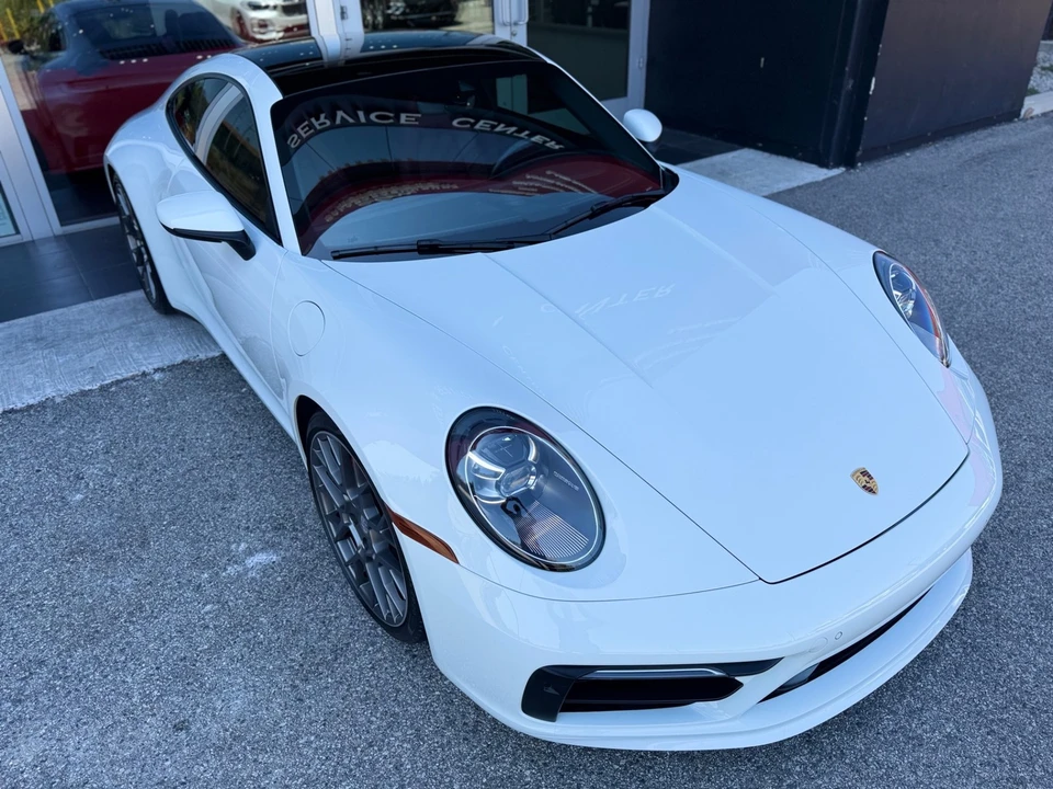 2020 Porsche 992 Carrera 4S - Image 11 of 31