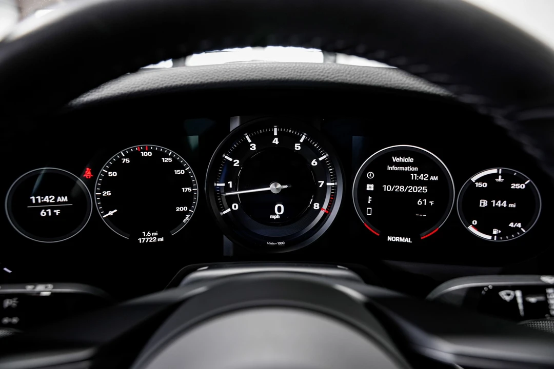 2020 Porsche 992 Carrera 4S - Image 11 of 12