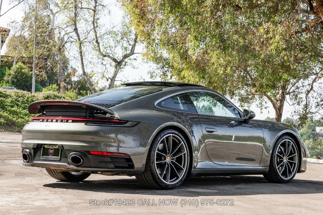 2020 Porsche 992 Carrera 4S - Image 9 of 31